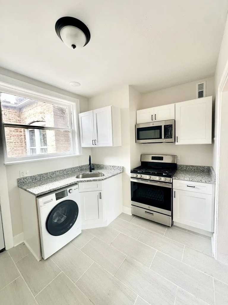 3701 W Division Street - Photo 1