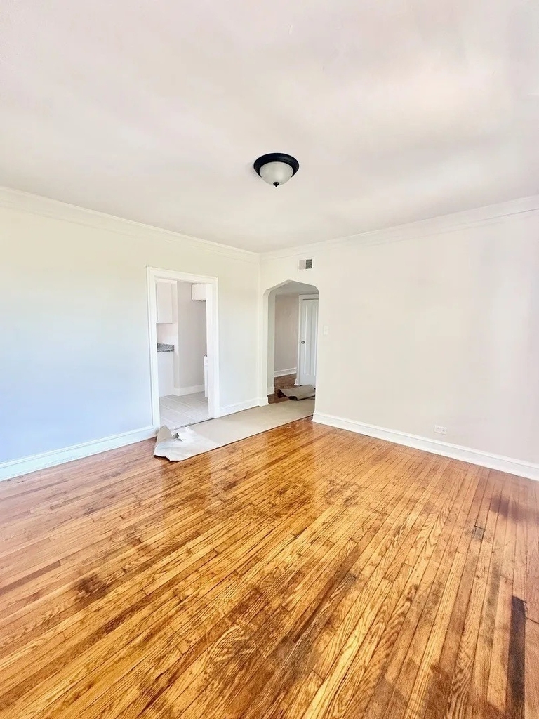 3701 W Division Street - Photo 10