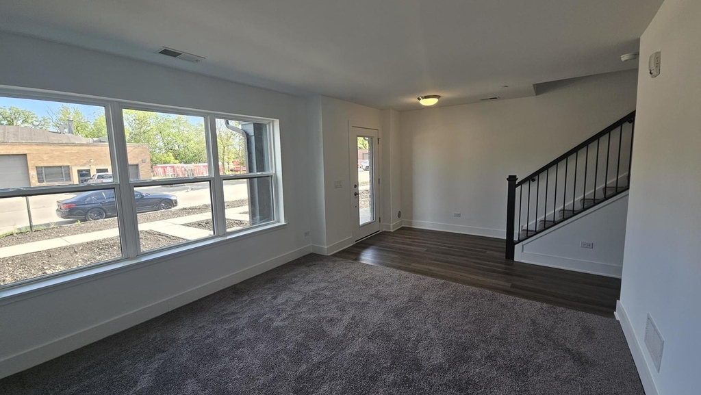 6429 Main Street - Photo 4