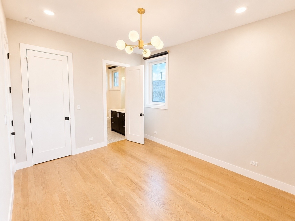 1653 W Division Street - Photo 6