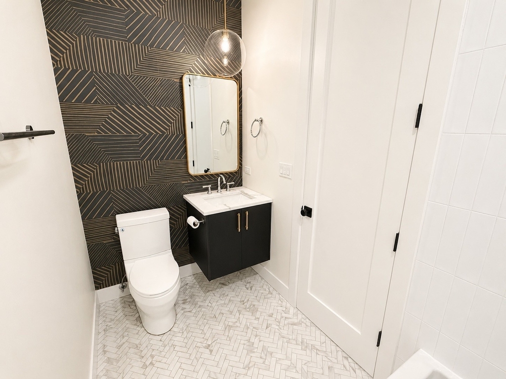 1653 W Division Street - Photo 7