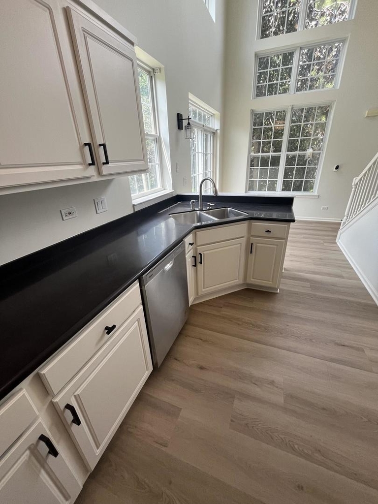 188 Brompton Drive - Photo 10