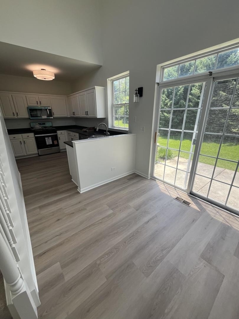 188 Brompton Drive - Photo 5