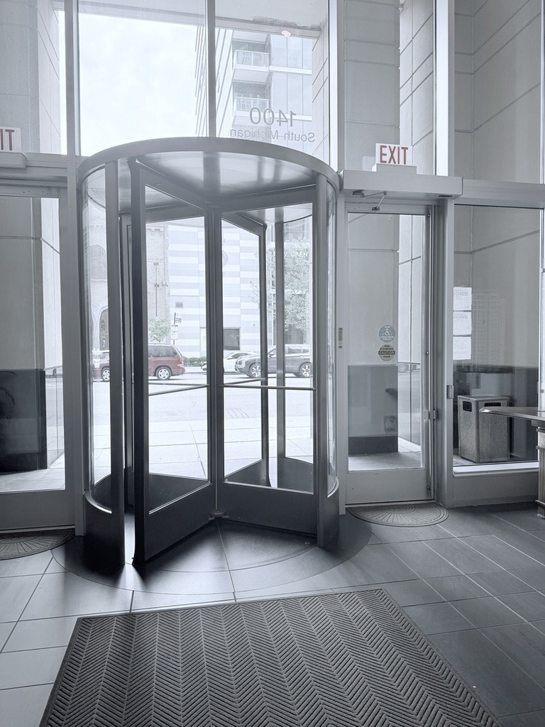 1400 S Michigan Avenue - Photo 1