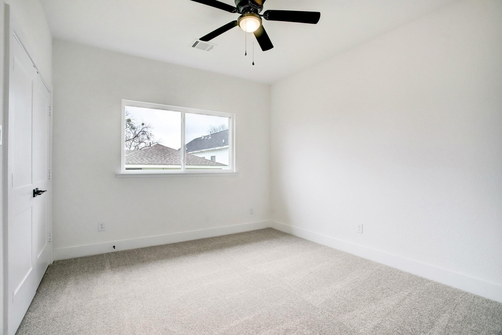 1220 Mcneil Street - Photo 11