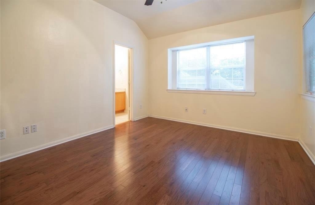 1203 Lovett - Photo 8