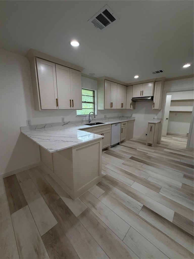 1704 Jones Street - Photo 12