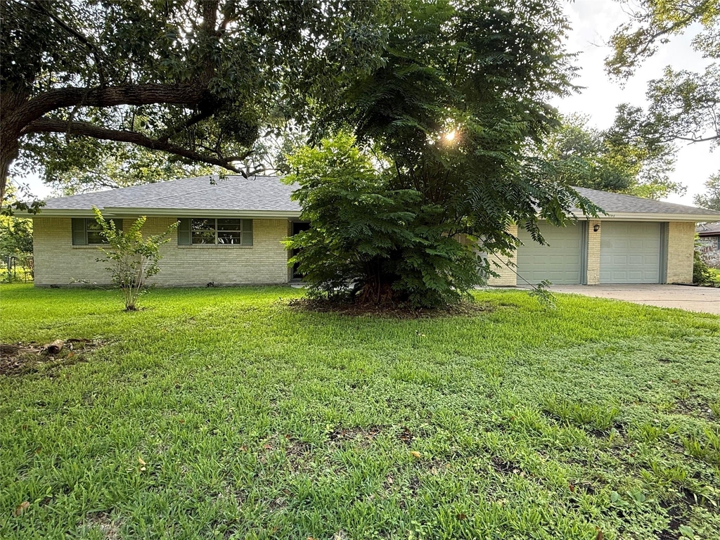 1704 Jones Street - Photo 0