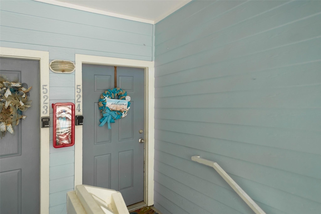 7000 Seawall Boulevard - Photo 6