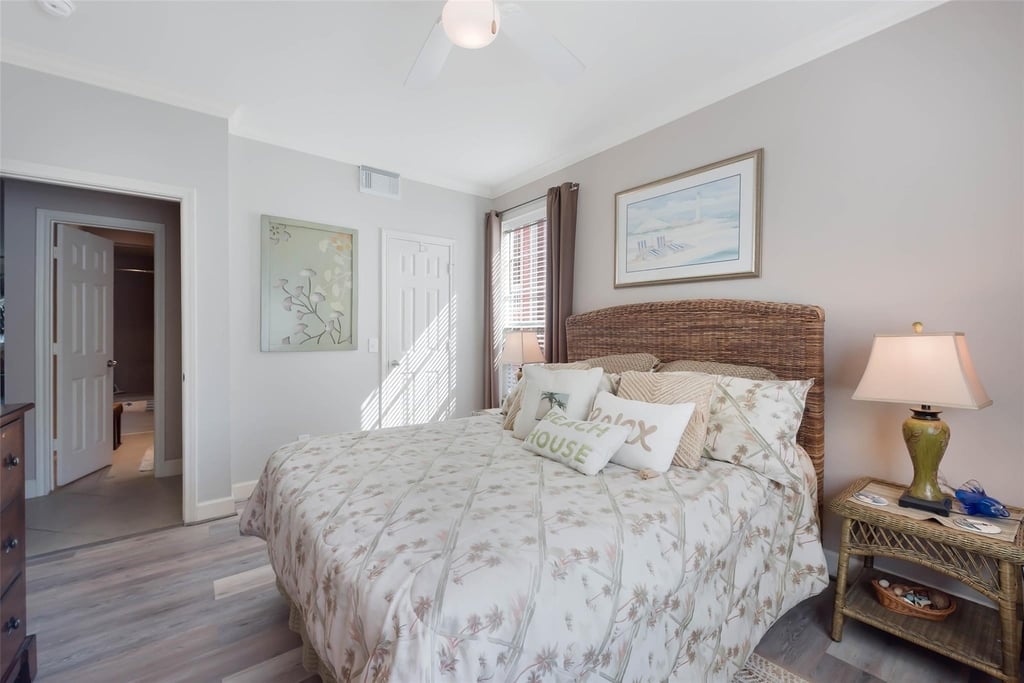 7000 Seawall Boulevard - Photo 22