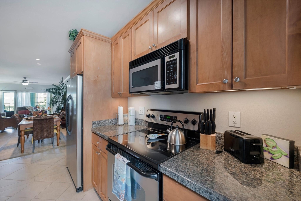 7000 Seawall Boulevard - Photo 14
