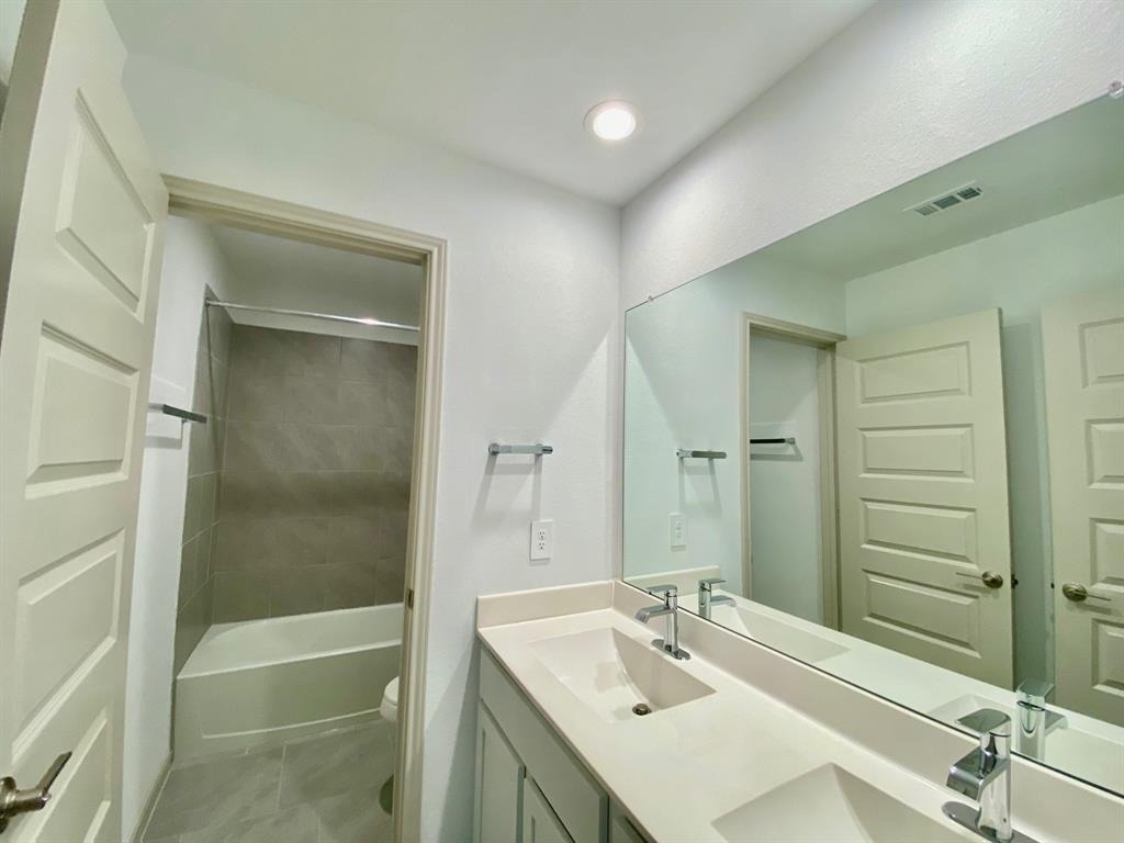 1515 Wells Manor Lane - Photo 16