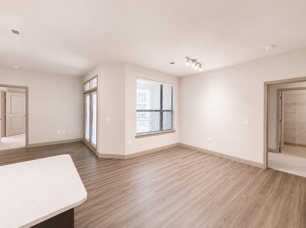 3788 Richmond Avenue - Photo 7