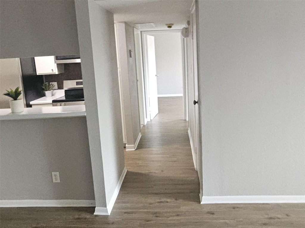 3025 Walnut Bend - Photo 4