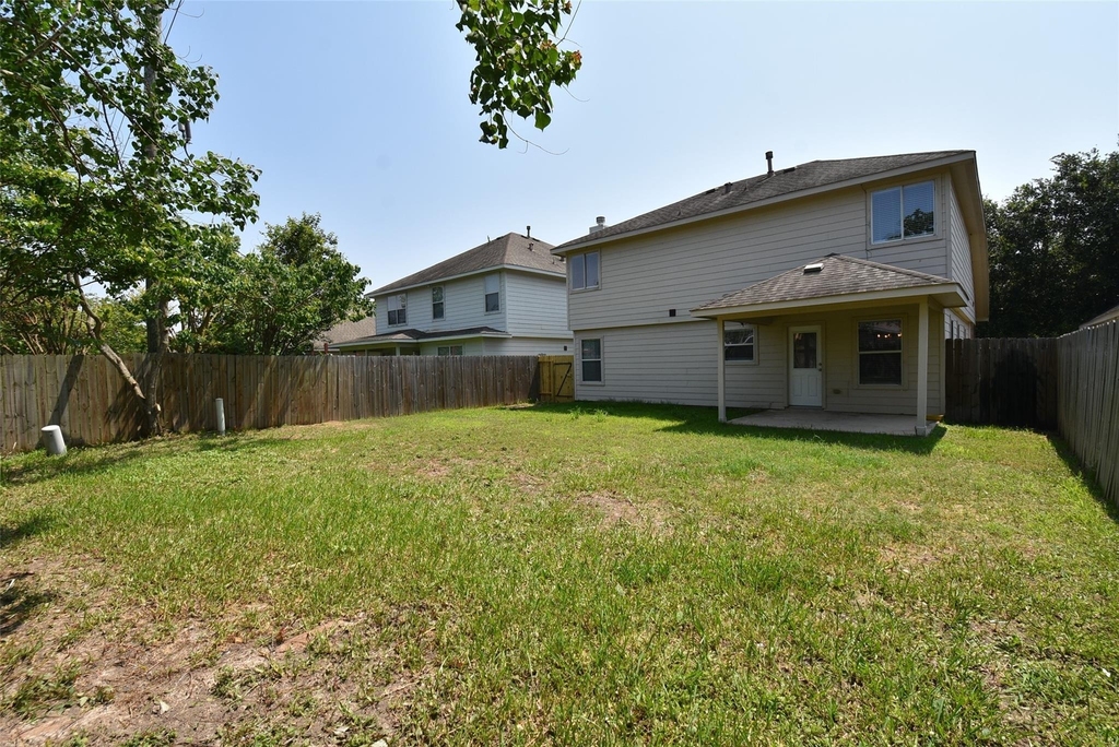 21603 Falvel Lake Drive - Photo 39