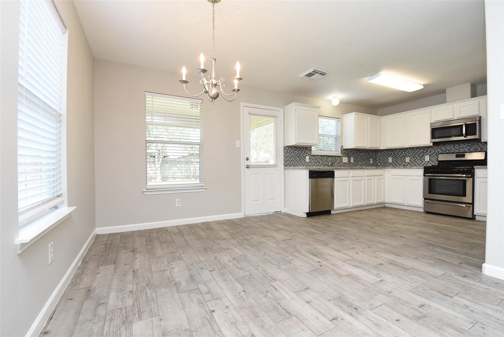 21603 Falvel Lake Drive - Photo 4