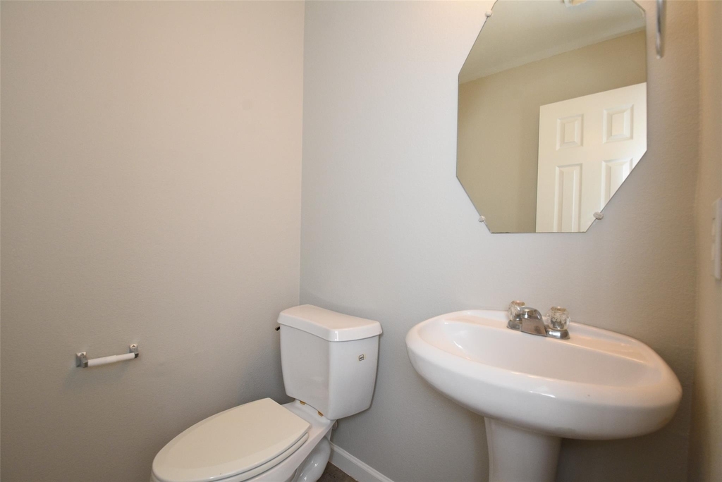 21603 Falvel Lake Drive - Photo 34