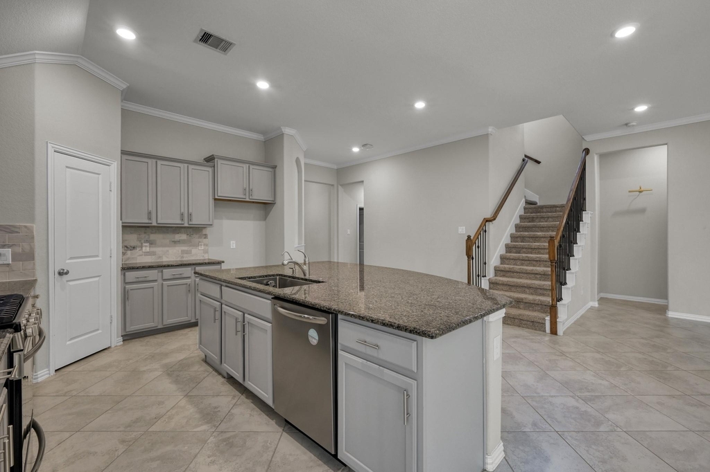 122 S Bearkat Court - Photo 6