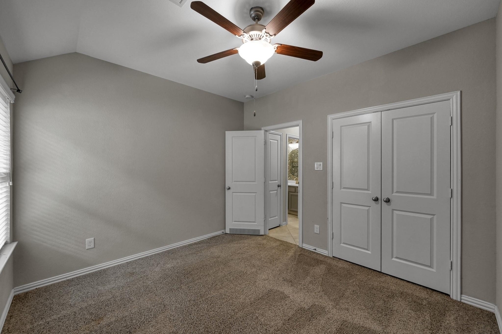 122 S Bearkat Court - Photo 21