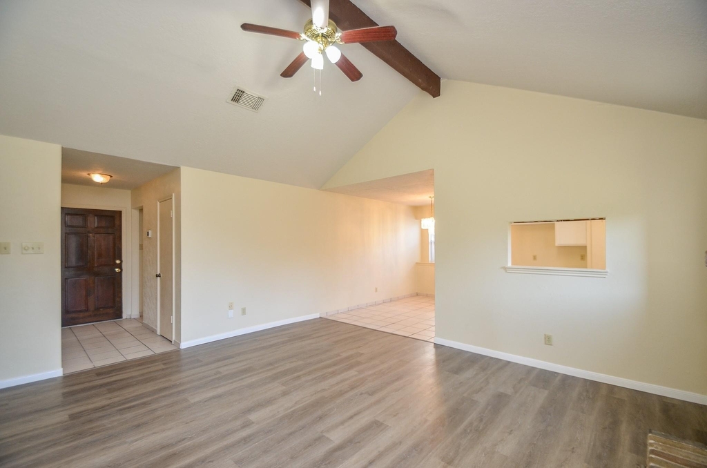 9414 Kingsvalley Street - Photo 5