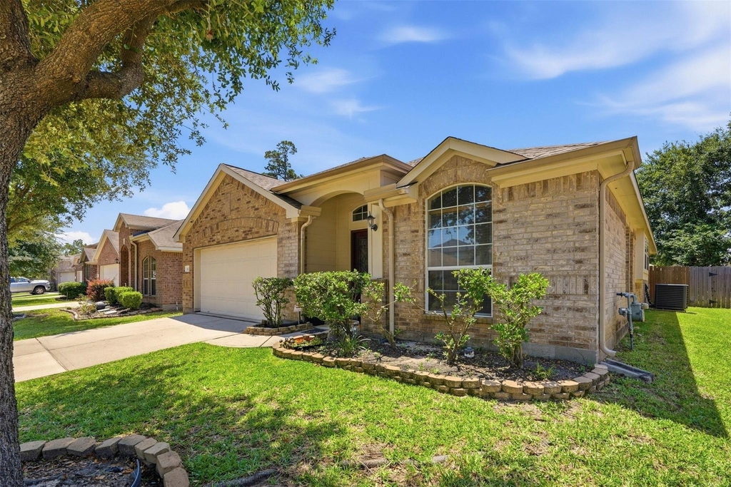 8022 Atwood Hills Lane - Photo 0