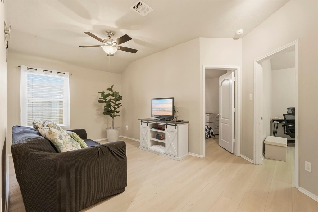 8022 Atwood Hills Lane - Photo 17