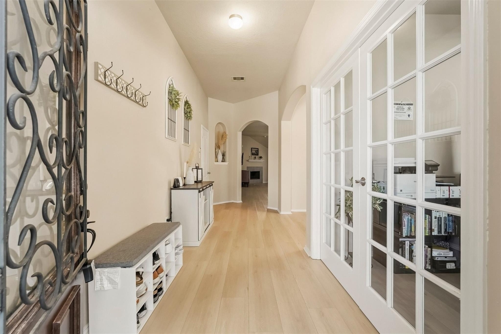8022 Atwood Hills Lane - Photo 3