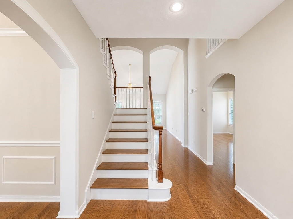 223 Wild Oak Run - Photo 2