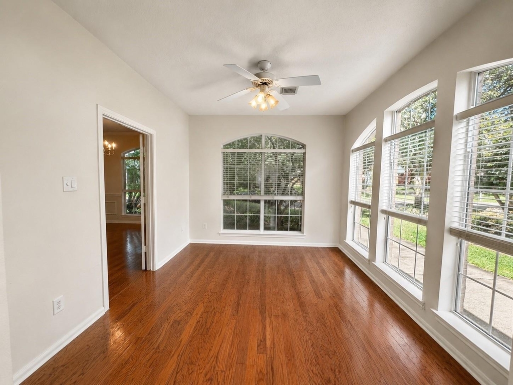 223 Wild Oak Run - Photo 8