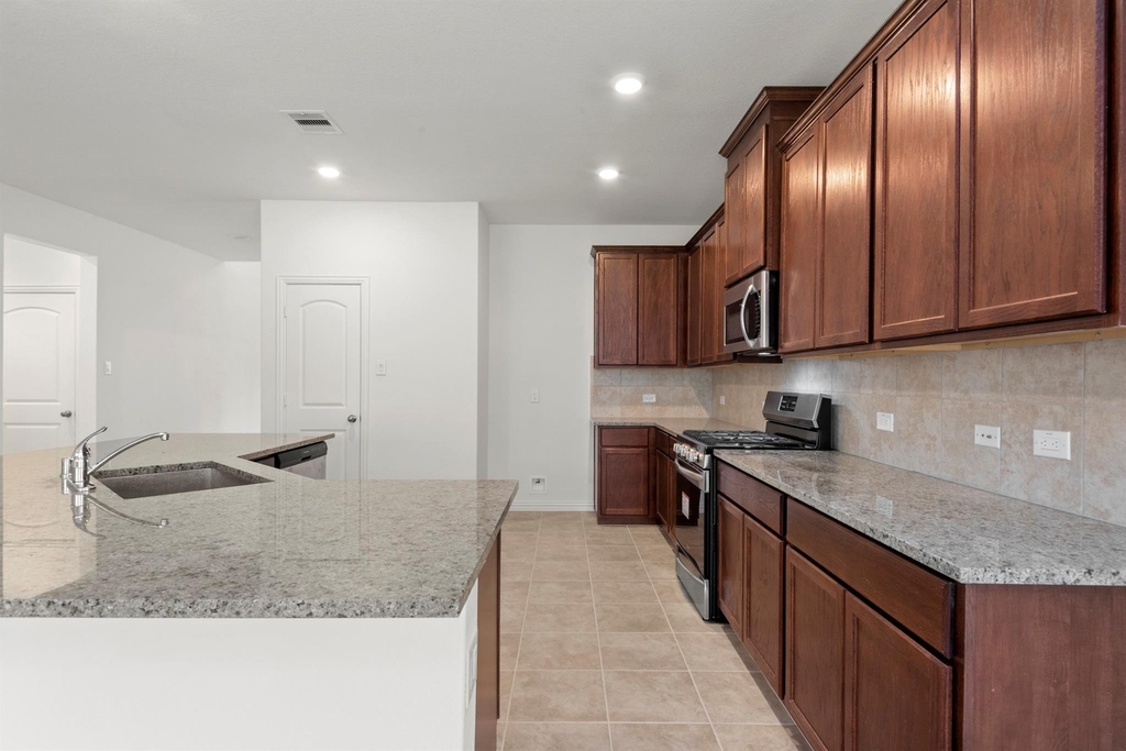 236 Scarlet Maple Way - Photo 10