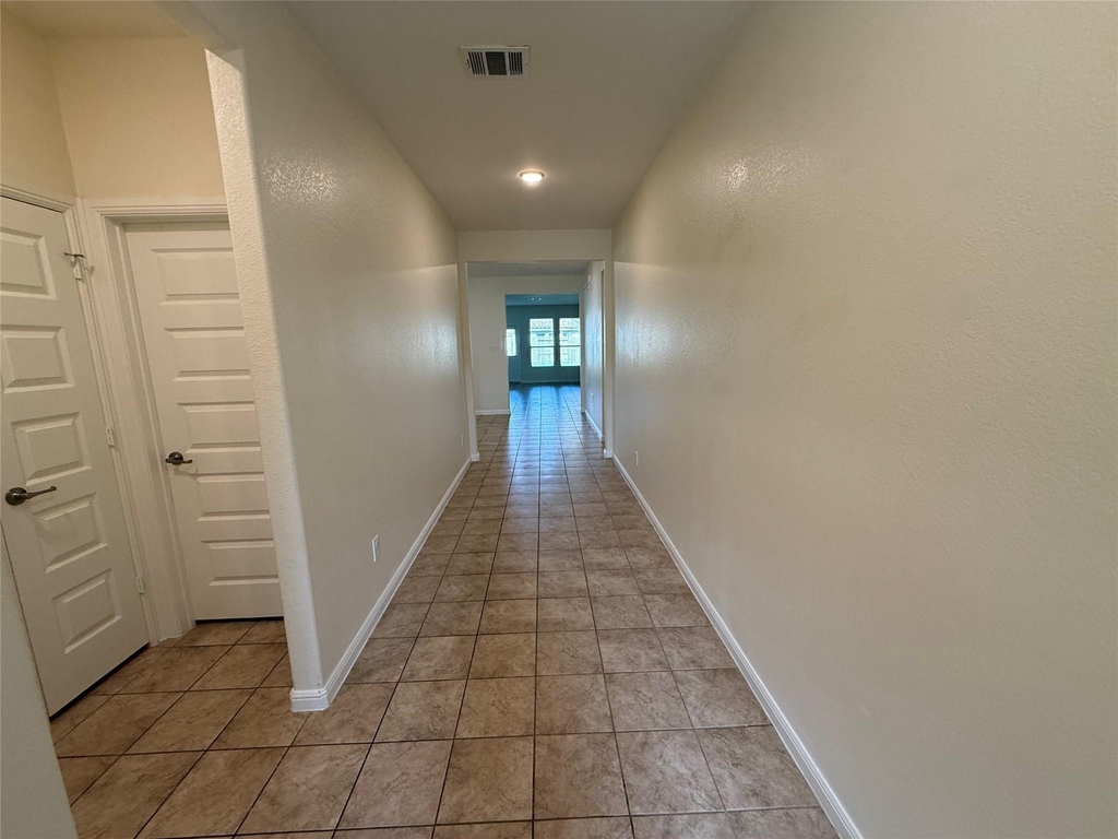 5522 Carlisle Ave - Photo 0
