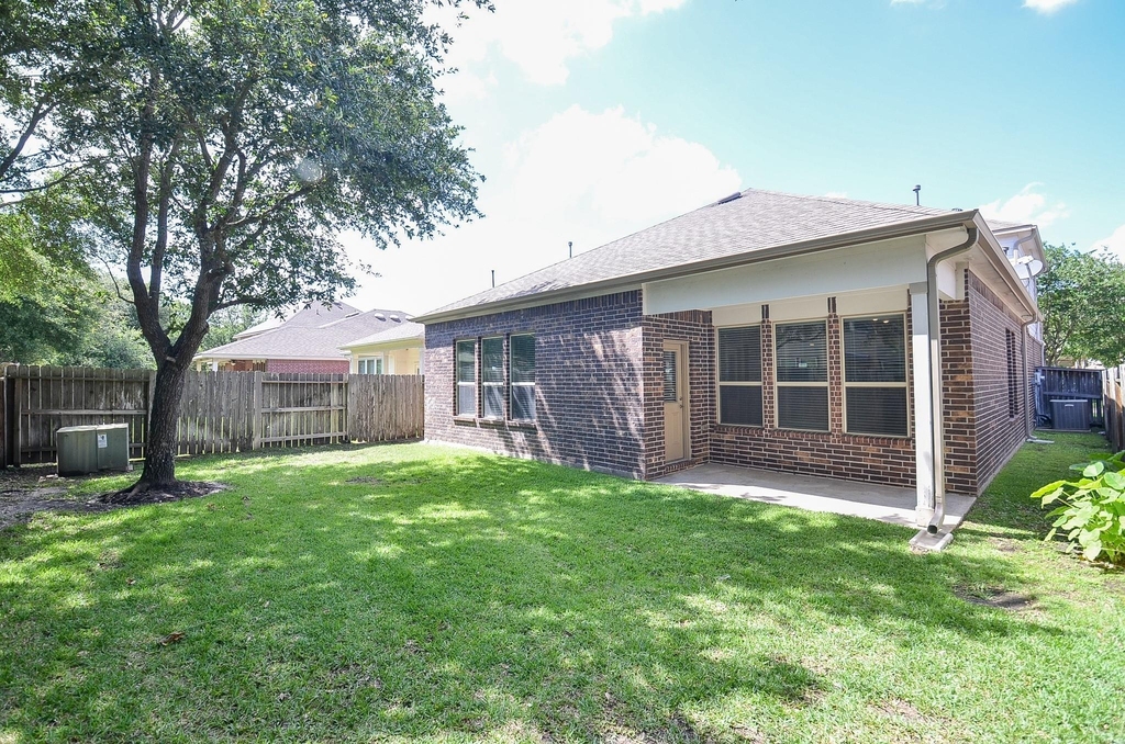 6418 Burgess Heights Lane - Photo 35