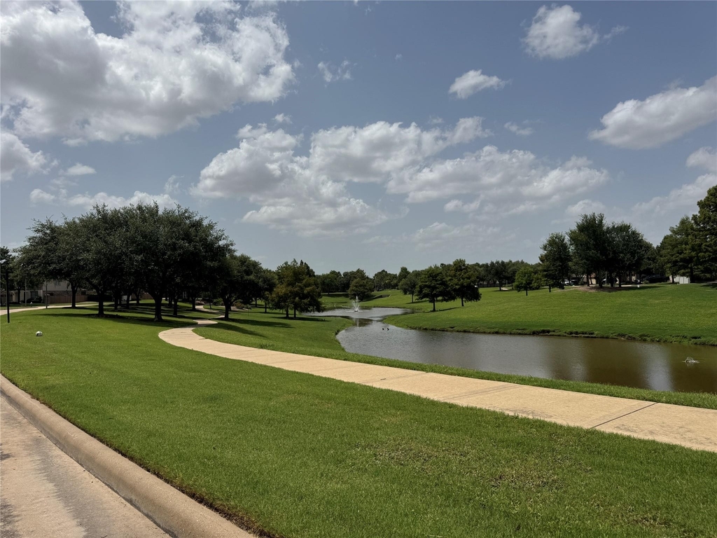 6418 Burgess Heights Lane - Photo 40
