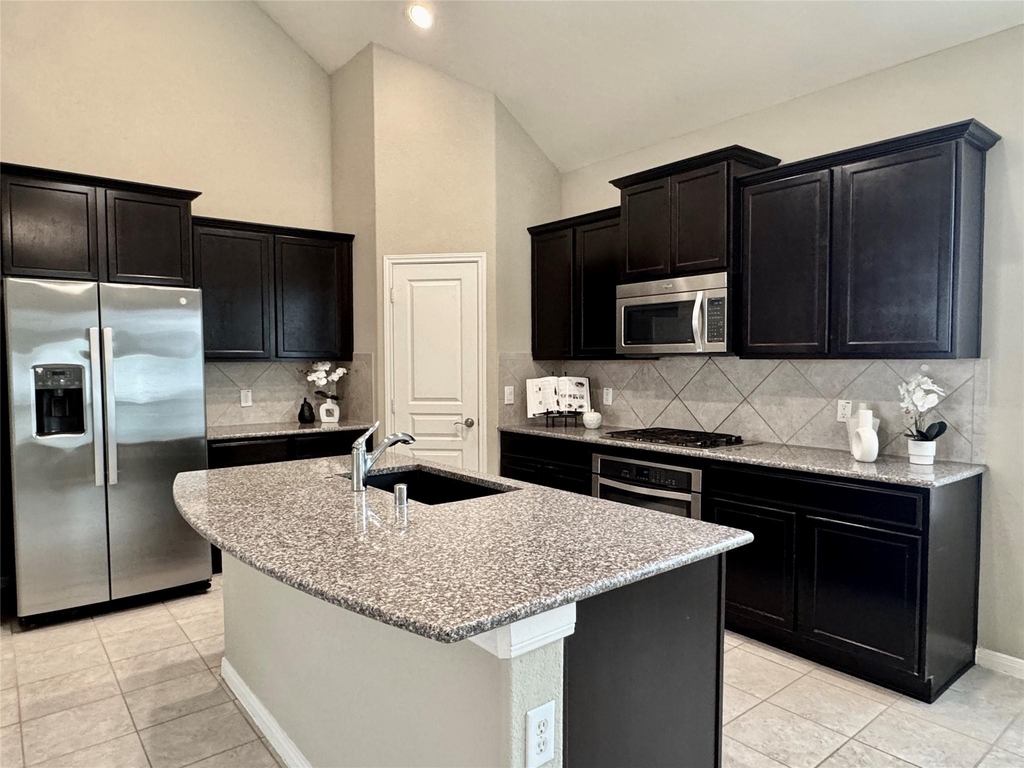 6418 Burgess Heights Lane - Photo 6