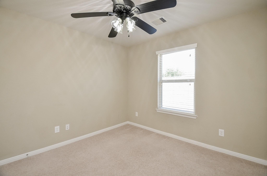 6418 Burgess Heights Lane - Photo 27