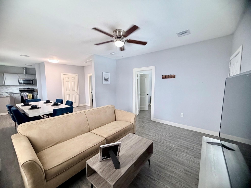 4224 Marina Street - Photo 3
