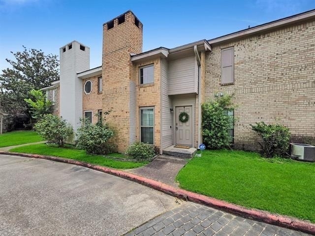 1620 Wellington Place - Photo 0