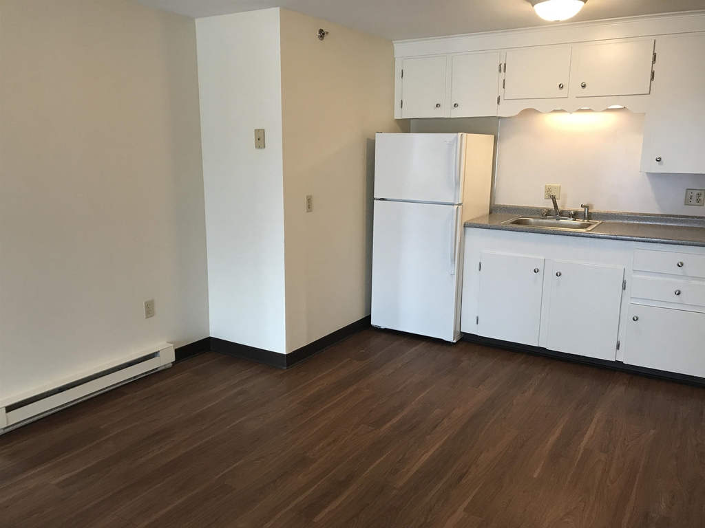 93 West - Photo 9