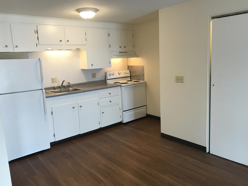 93 West - Photo 7