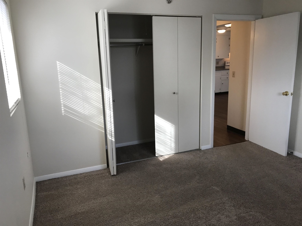 93 West - Photo 22