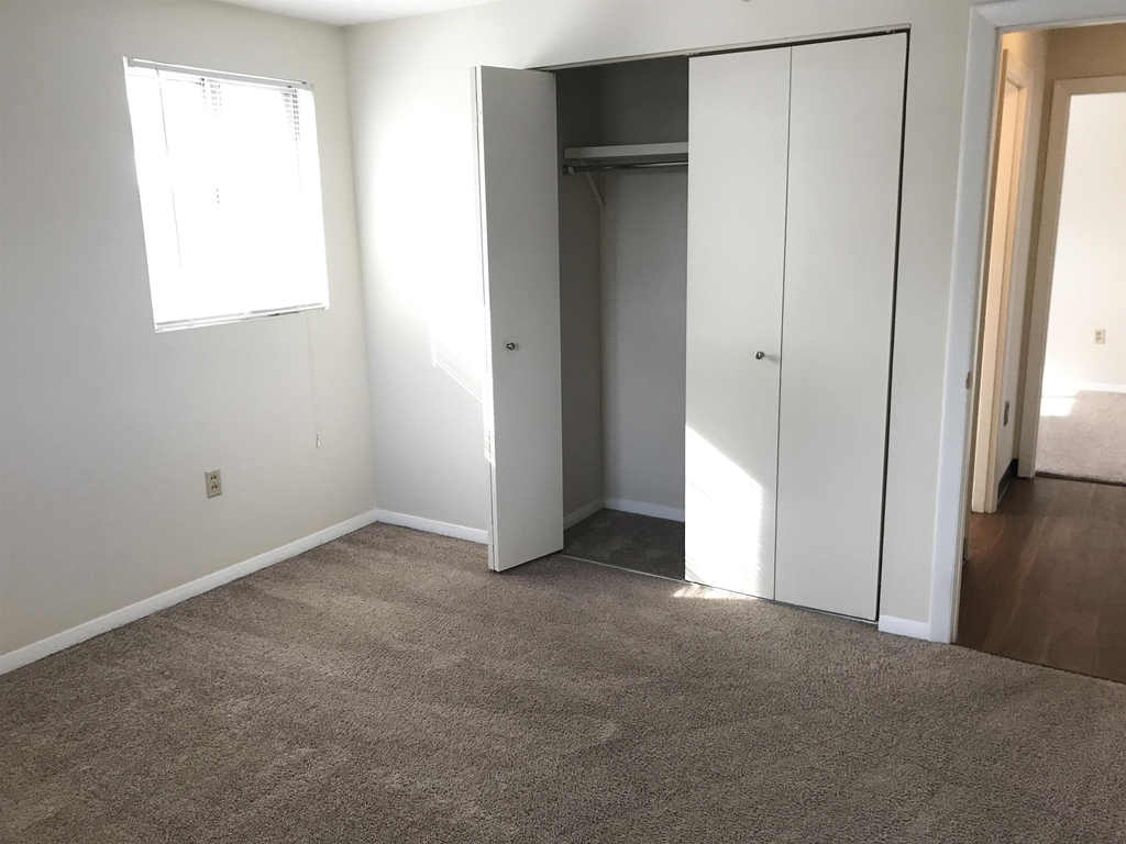 93 West - Photo 27