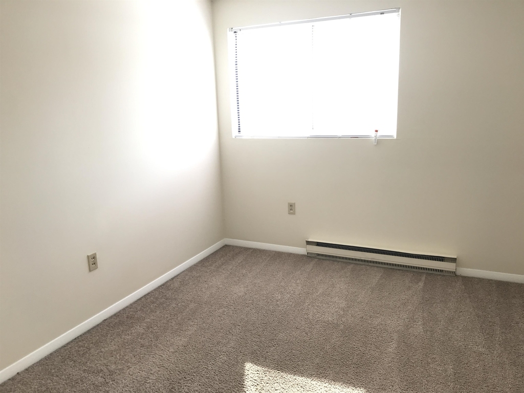 93 West - Photo 25