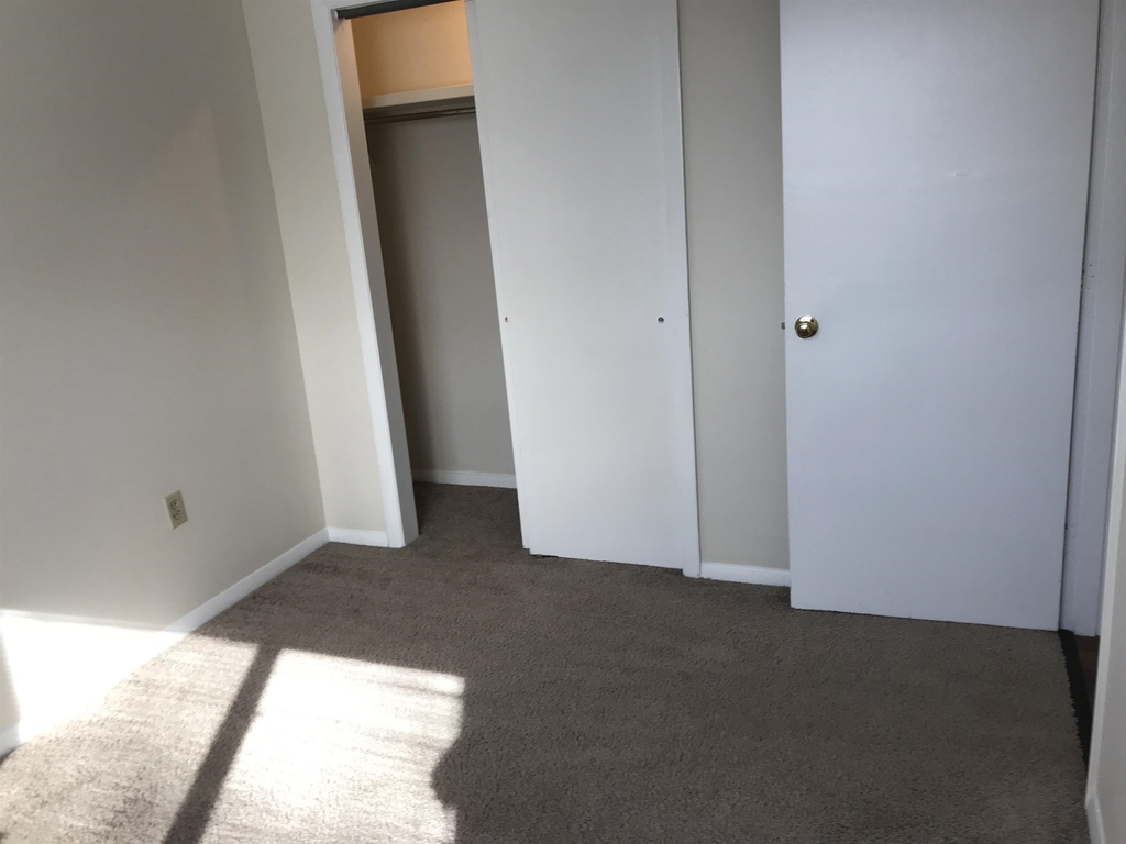 93 West - Photo 32