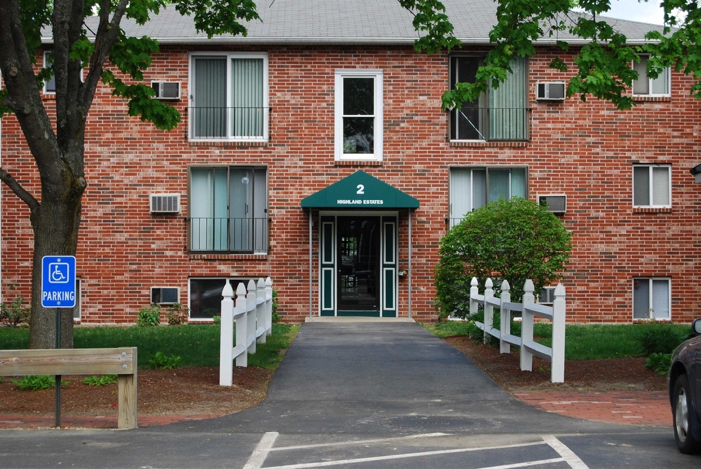 93 West - Photo 1