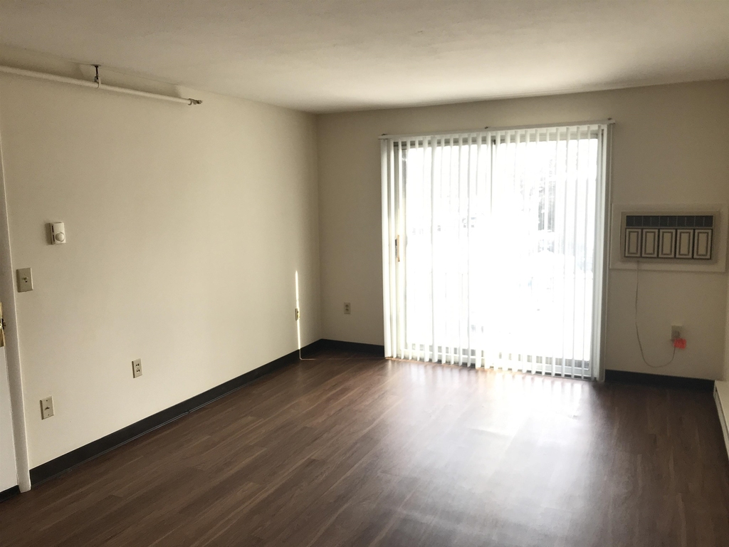93 West - Photo 19
