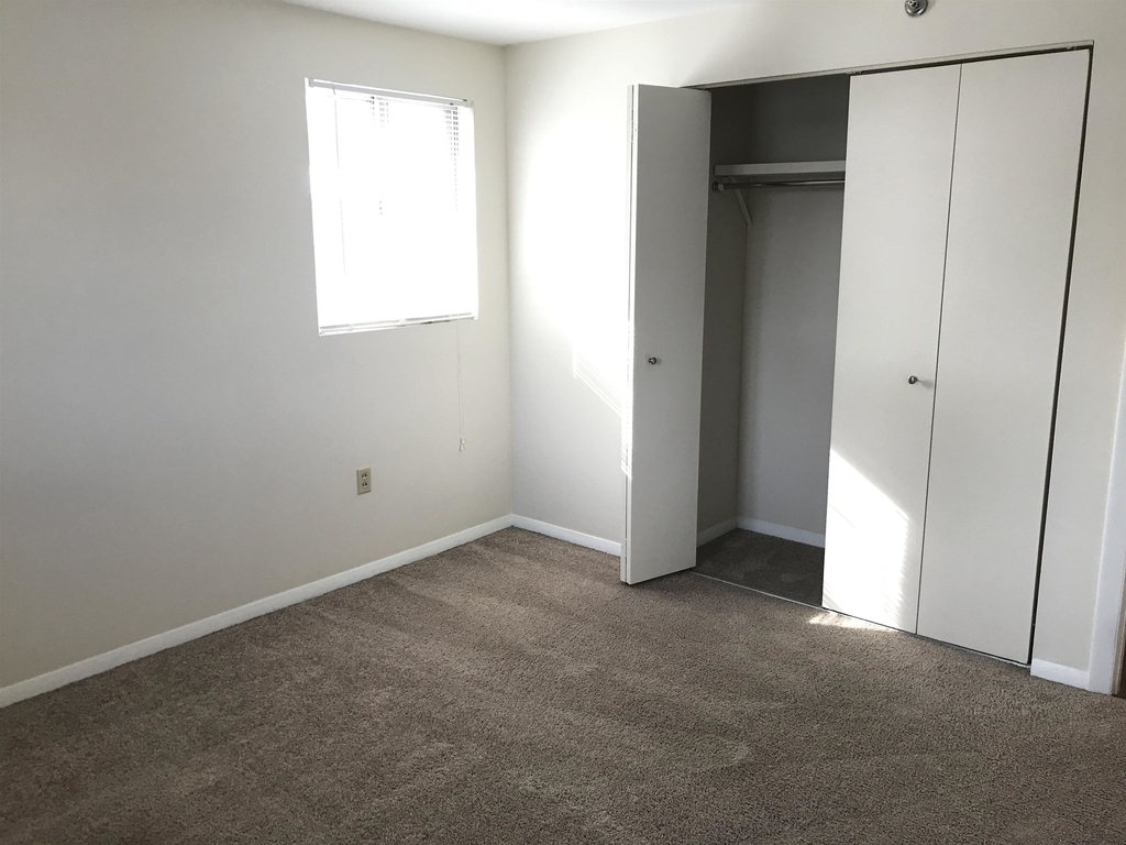 93 West - Photo 30