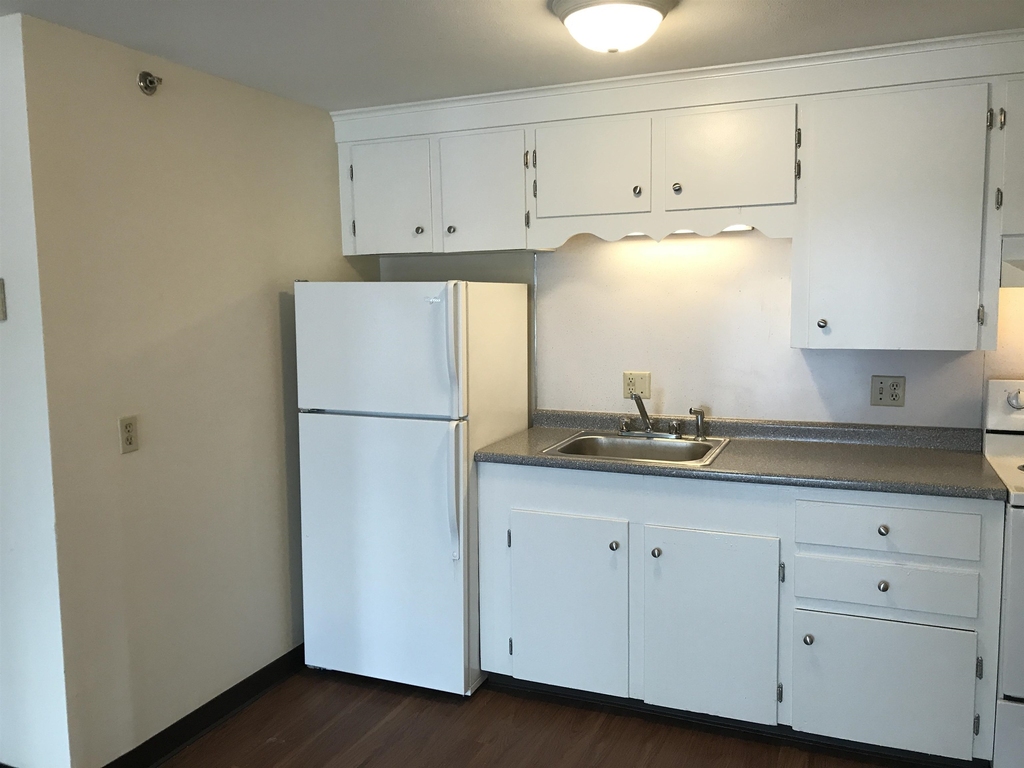 93 West - Photo 11