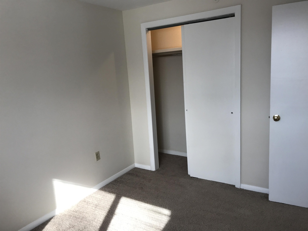 93 West - Photo 26