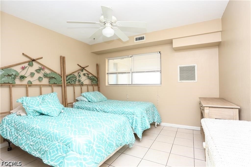 4901 Victoria Drive - Photo 11