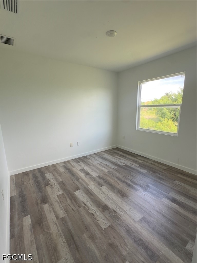 1530 Gilbert Ave S - Photo 8